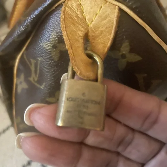 Louis Vuitton Speedy 25 Monogram Leather Satchel (Vintage) - Picture 8 of 9